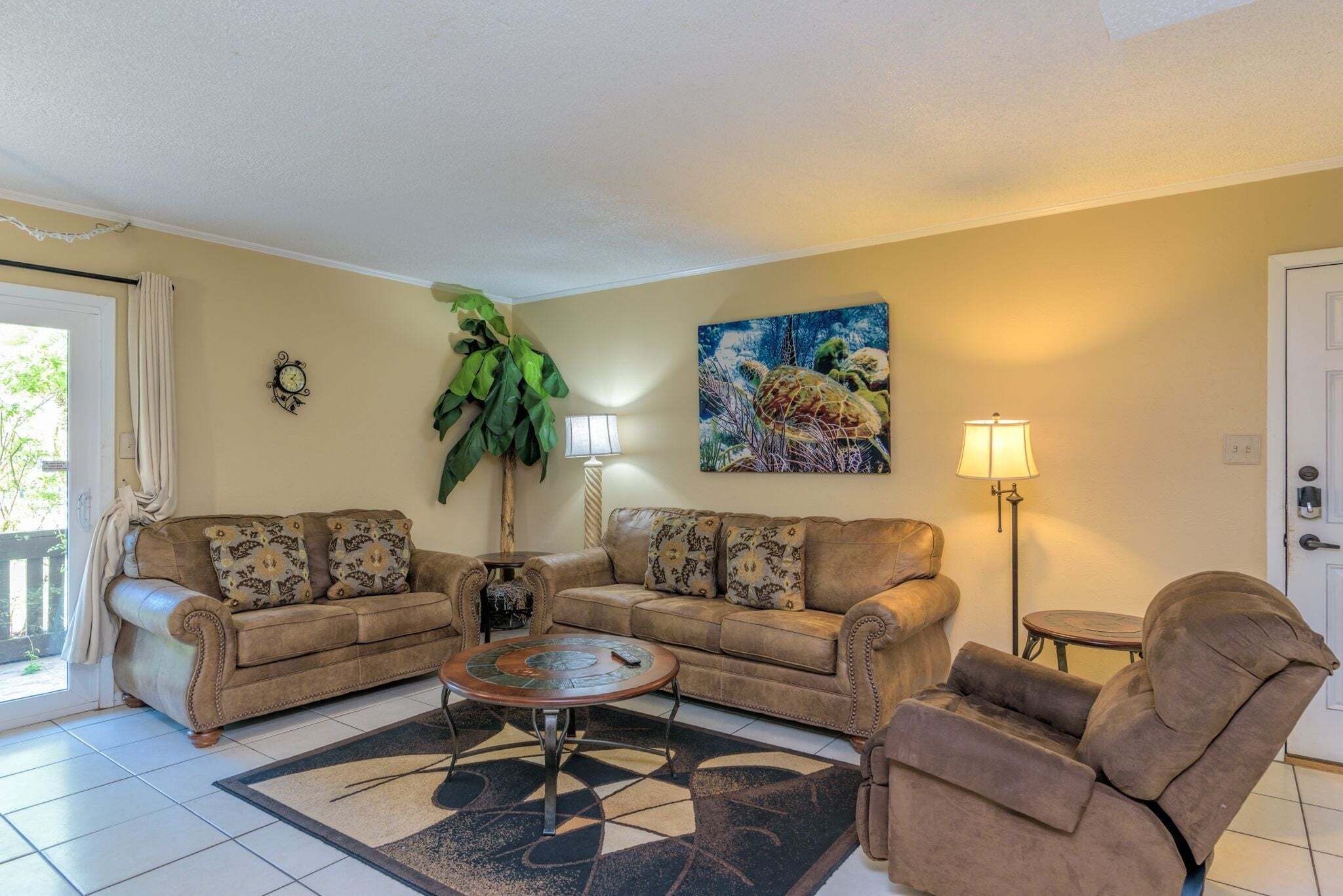 Condo, 3 Bedrooms | Living area