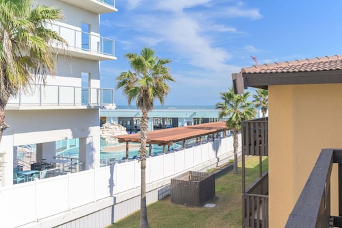 Tiki 318 - Lovely One Bedroom Beachfront Property 1 Condo