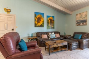 Apartment, 3 Schlafzimmer | Wohnbereich