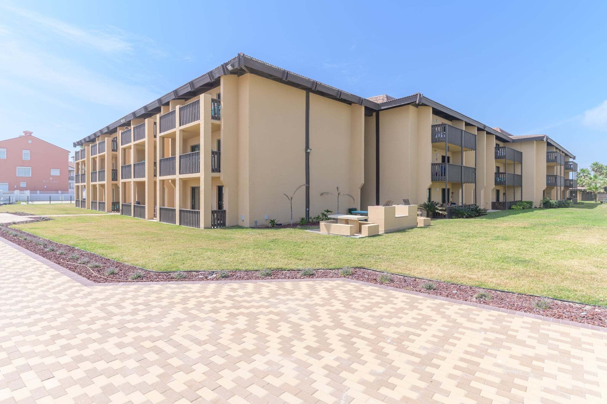 Condo, 2 Bedrooms | Exterior