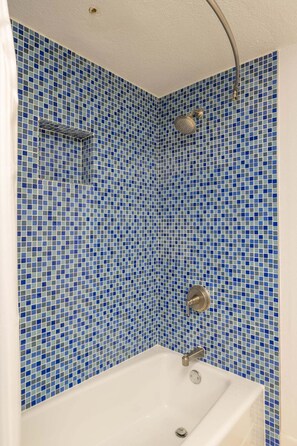 Apartment, 2 Schlafzimmer | Badezimmer | Handtücher