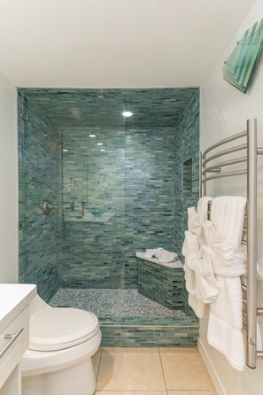 Condo, 1 Bedroom | Bathroom - Tiki 240 - Beachfront Ocean View Condo Sleeps 5 1 Bedroom Condo (South Padre Island)