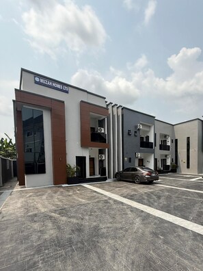 บริเวณภายนอก