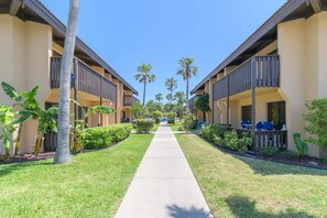 Property grounds - Tiki 331 - Oceanview 1br Condo Sleeps 6 W/ Pools 1 Bedroom Condo (South Padre Island)