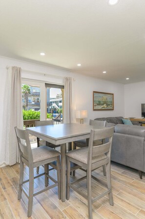 Condo, 1 Bedroom | Dining - Tiki 136 - Spacious 1br Condo Sleeps 6 Near Beach 1 Bedroom Condo (South Padre Island)