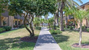 Condo, 1 Bedroom | Property grounds