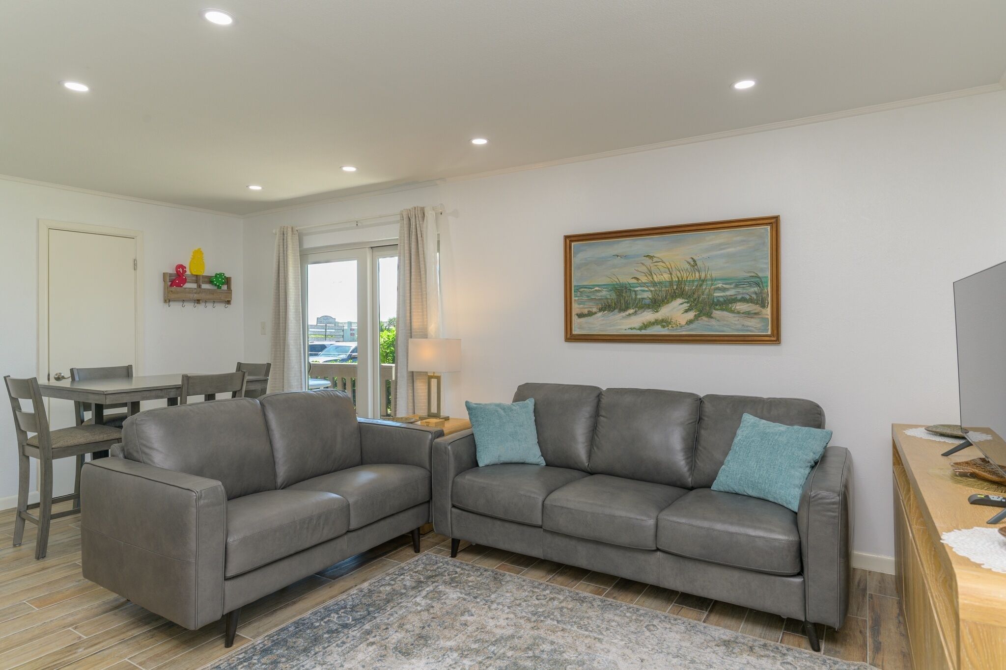 Condo, 1 Bedroom | Living area