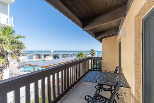 Cozy 1br Condo Sleeps 4 With Beach Access 1 Bedroom Condo