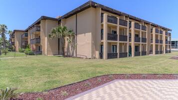 Condo, 1 Bedroom | Exterior