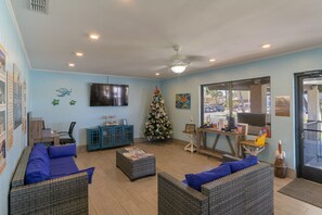 Condo, 1 Bedroom | Interior - Tiki 142 - 1br Condo With King Bed Close To Beach 1 Bedroom Condo (South Padre Island)