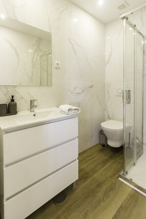 Room - Guest H4U - Heroismo 2F (Porto)