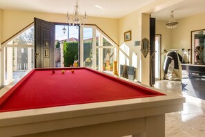 4 bedrooms, soundproofing - Guest H4U Villa Garden Pool (Povoa De Varzim)