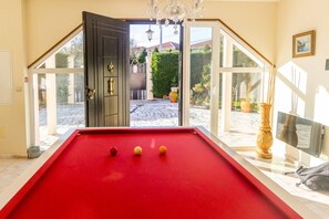 Rumah | 4 kamar tidur dan kedap suara