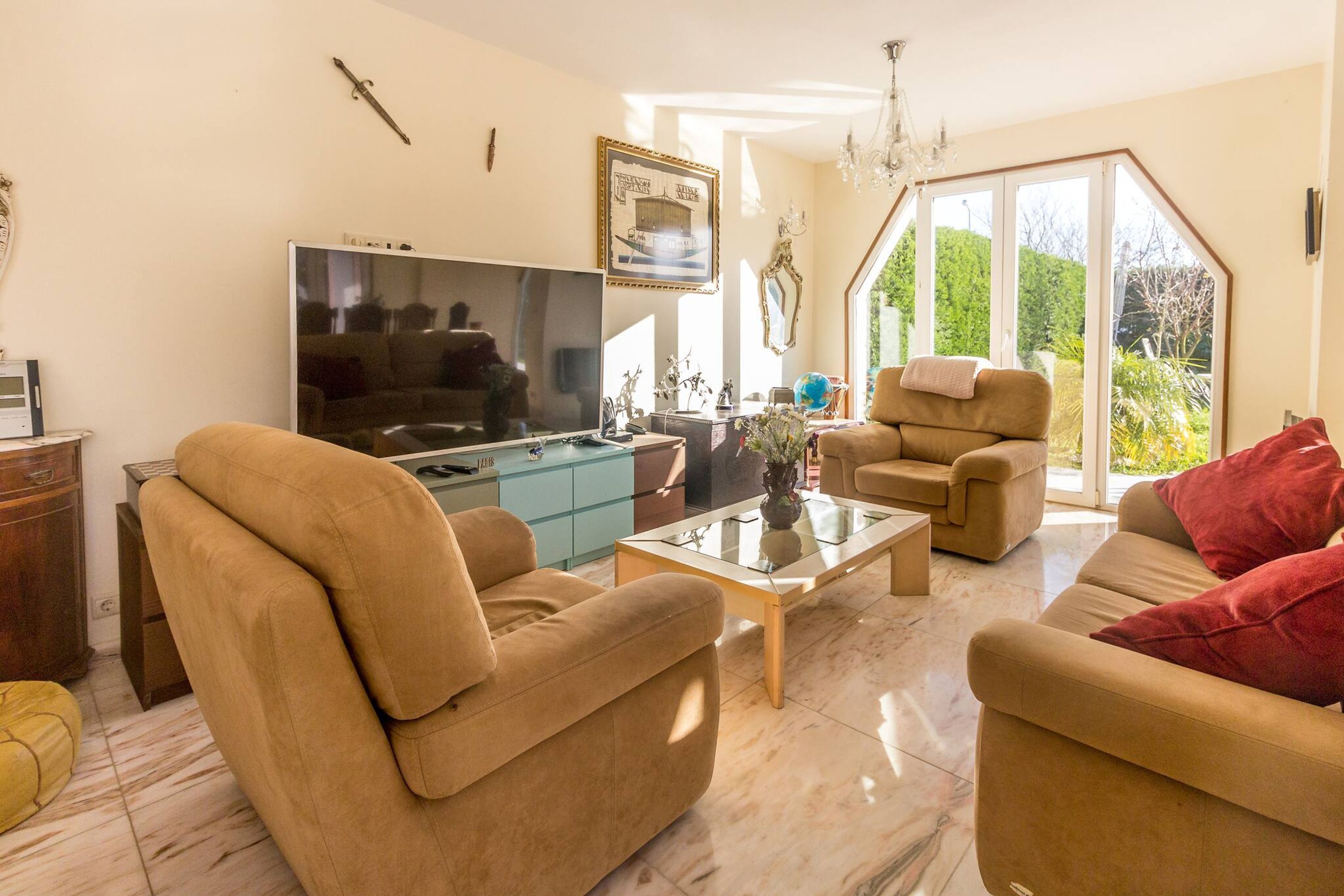 House | 4 bedrooms, soundproofing