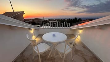 Double Room, Sea View | Terrace/patio