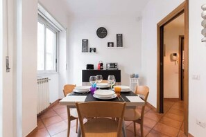 Dining - Rome Cinecittà Suite - Apartment near Metro A Subaugusta (Roma)