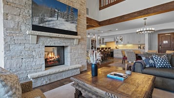 Condo, 4 Bedrooms | Living area