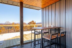Outdoor dining - Bear Point - The Meeting Place w/ Hot Tub, Games! (Gatlinburg)