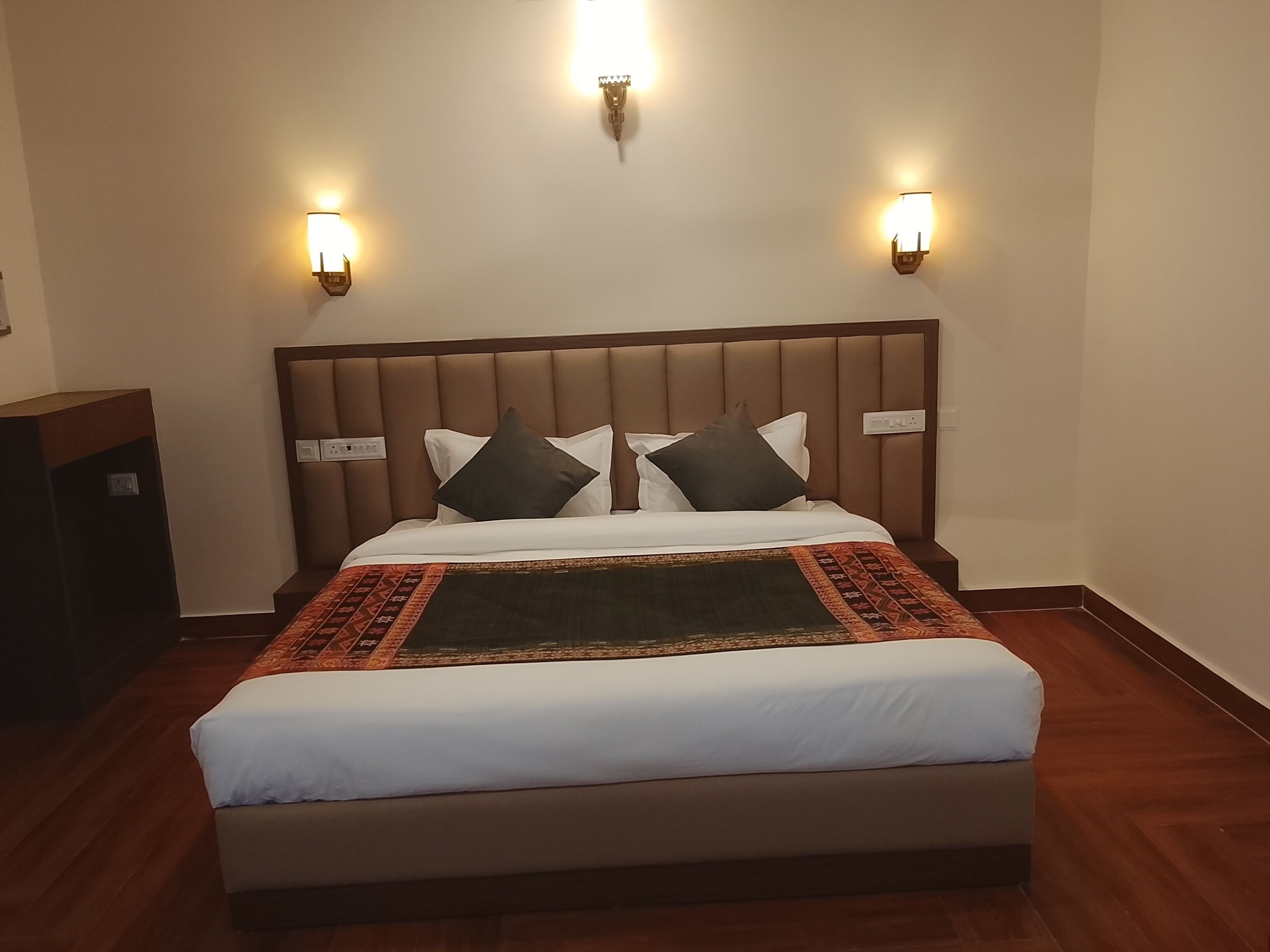 غرفة ديلوكس للاستخدام الفردي - منظر للتل | مكواة/لوح كي وواي فاي مجانًا