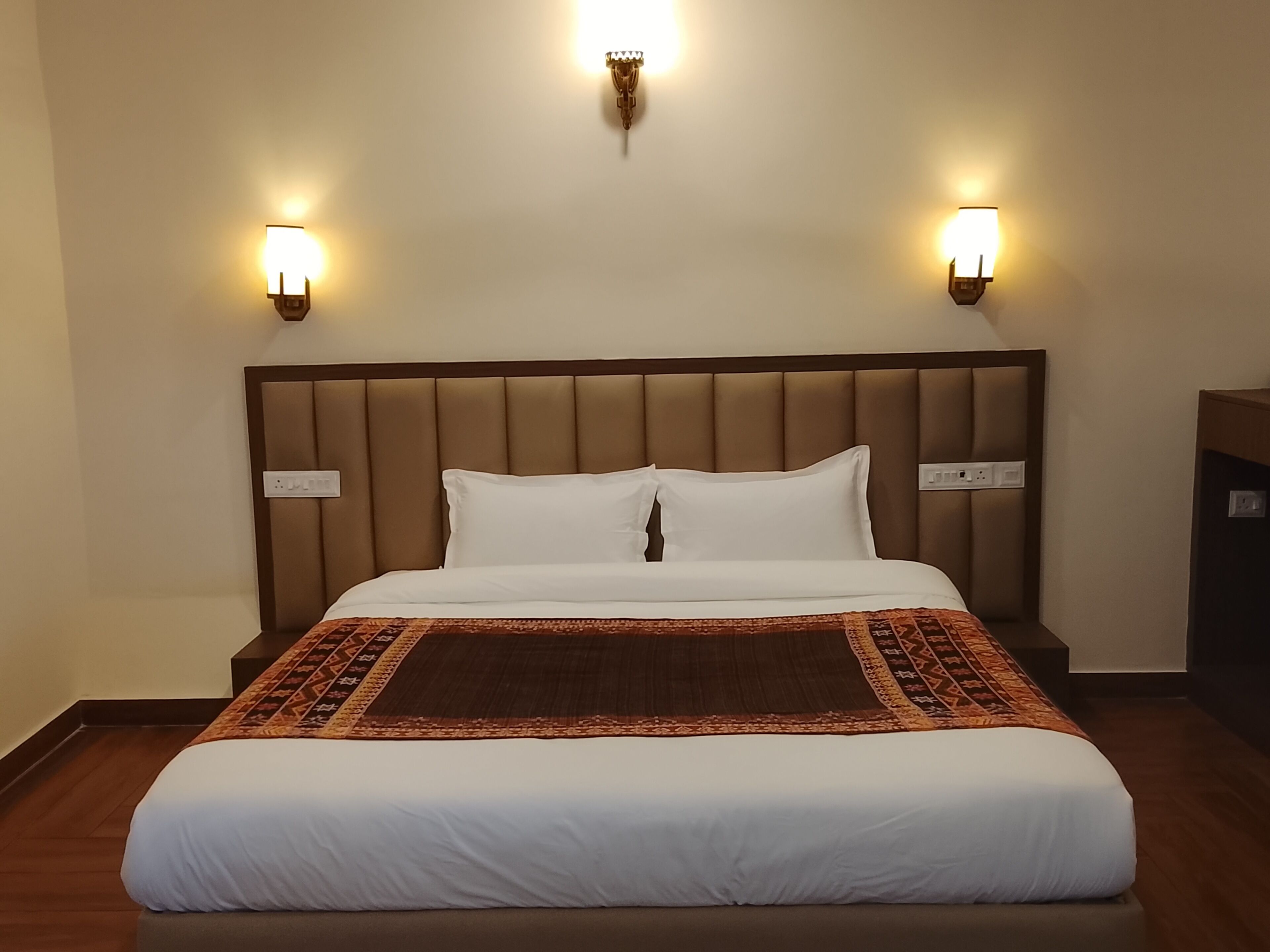 Iron/ironing board, free WiFi