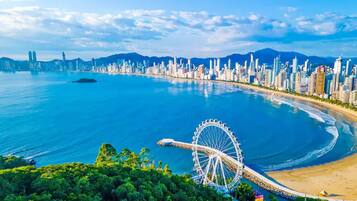 Alpehytte | Strand | Nær stranden