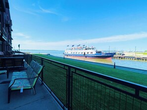 Property grounds - Waterfront W/ Patio Amazing View Cedar Point (Sandusky)