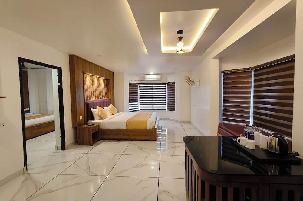 Mayo Suite