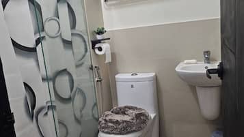 Apartment, 1 Bedroom, Accessible | Bathroom