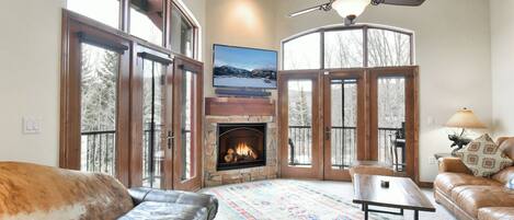 TV connectée, cheminée