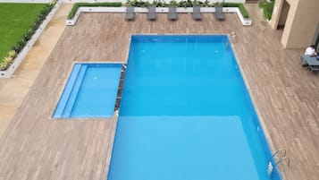 Studio Suite, Balcony | Pool