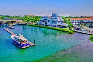 Marina - Bella Vista Jupiter Carlin Park across from beach Htd Pool/Pickle Ball (Jupiter)