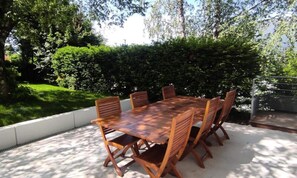 Outdoor dining - Houses & Villas for 6 People (Voglans)