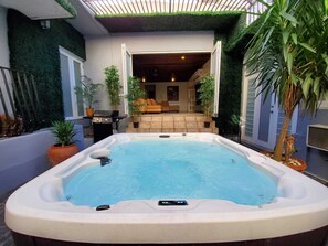 Terrace/patio - Mcleary Beach House (San Juan)