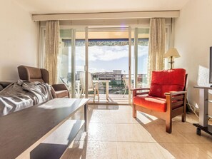 TV - Pompeyo I by Interhome (Cambrils)