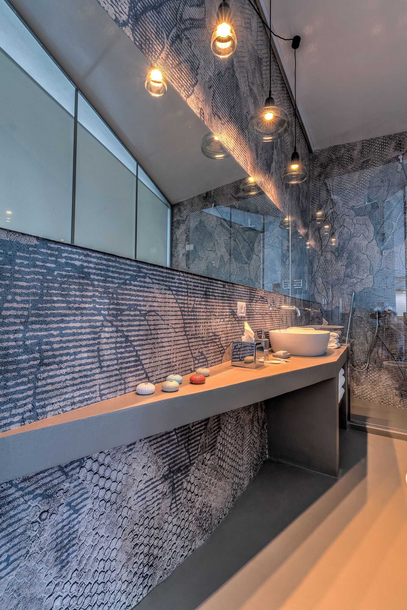 Deluxe Suite, Sea View | Bathroom
