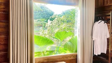 Luxury Double Room, Hill View | Desk, free WiFi, bed sheets