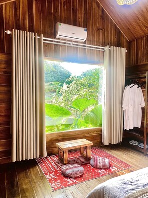Luxury Double Room, Hill View | Desk, free WiFi, bed sheets - Wood Haven Homestay (Ninh Binh)