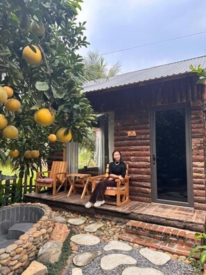 Desk, free WiFi, bed sheets - Wood Haven Homestay (Ninh Binh)