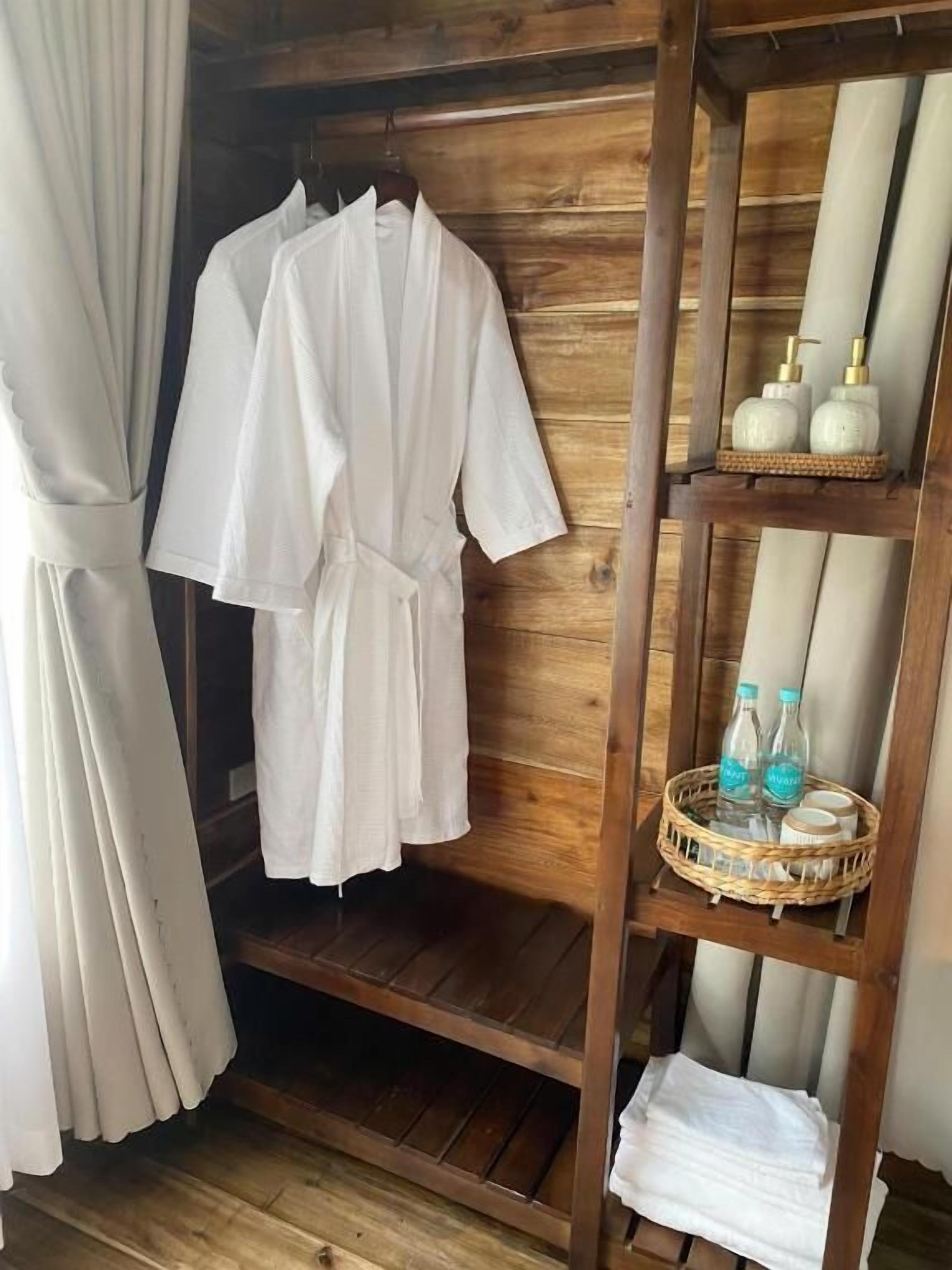 Luxury Double Room, Courtyard View | Interior