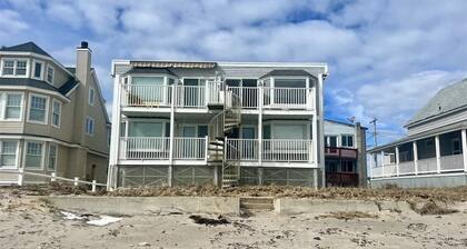 Oceanfront Wells Beach Condo-Ocean Surf 2
