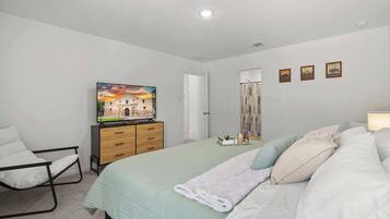 4 bedrooms, individually decorated, individually furnished, bed sheets