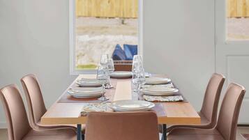 House, Berbilang Katil, Patio, Garden View (The Oak Tree House) | Tempat makan