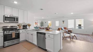 Rumah, Beberapa Tempat Tidur, patio, pemandangan kebun (The Oak Tree House) | Dapur pribadi