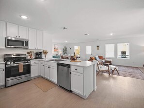 Casa, várias camas, varanda, vista para o jardim (The Oak Tree House) | Cozinha privada