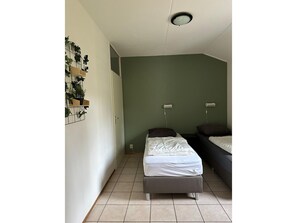 Nhà | 4 phòng ngủ, bộ trải giường 