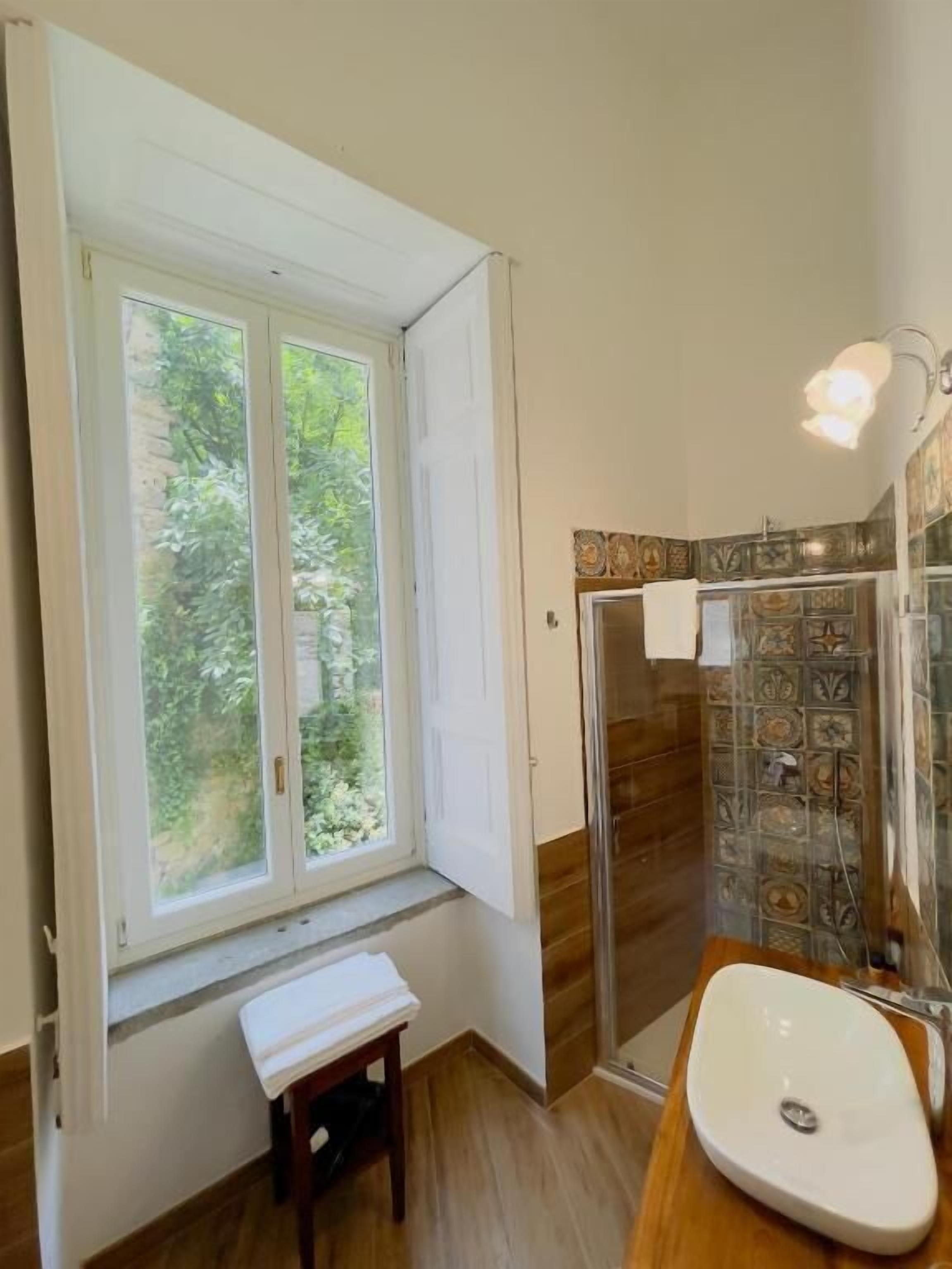Doppia Deluxe, vista cortile | Bagno