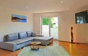 TV - Holiday Home Rechlin Lake Apartment 3 (Rechlin)