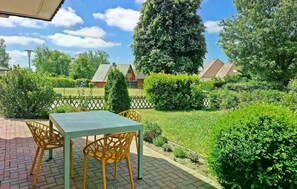 Outdoor dining - Holiday Home Rechlin Lake Apartment 3 (Rechlin)