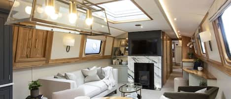 Mobile Home | Living room