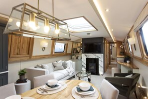Mobile Home | Living room - Schwimmendes Wohnboot in Berlin (Berlin)